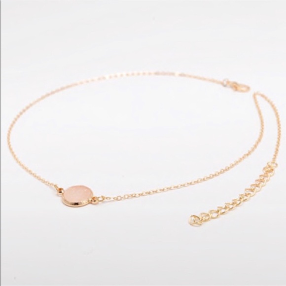 🛍️FLASH SALE🛍️ Dainty Rose Quartz Druzy Necklace - Picture 3 of 4